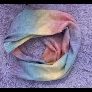 Juicy couture hat and scarf matching ombré  set Juicy Couture | Accessories | Juicy Couture Hat Scarf Set  main image 4